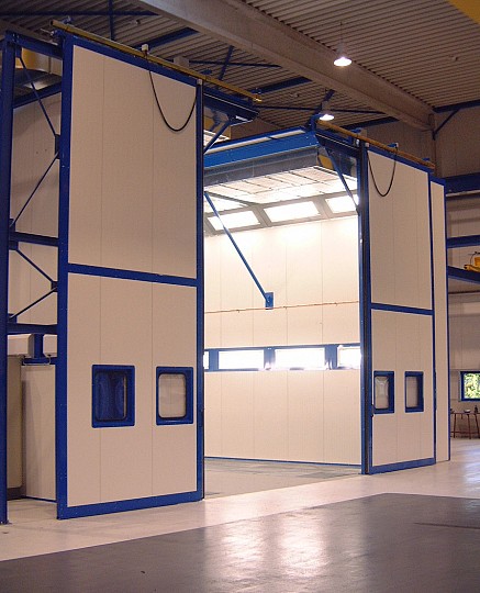 Innenansicht Großraumlackier- und Trockenkabine